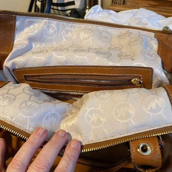 Michael Kors Tan Leather Bag - Picture 9 of 16